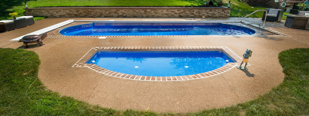 Hồ Bơi Composite Wet Deck – Sàn Tràn Nước Độc Đáo Chi tiết bên trong Hồ Bơi Composite Wet Deck – thiết kế cao cấp