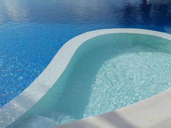 Gạch Mosaic Thủy Tinh Xanh Biển Tiết Kiệm Cho Hồ Bơi Ecotechpool Gạch Mosaic Thủy Tinh Xanh Biển Tiết Kiệm Cho Hồ Bơi Ecotechpool - Ảnh 2
