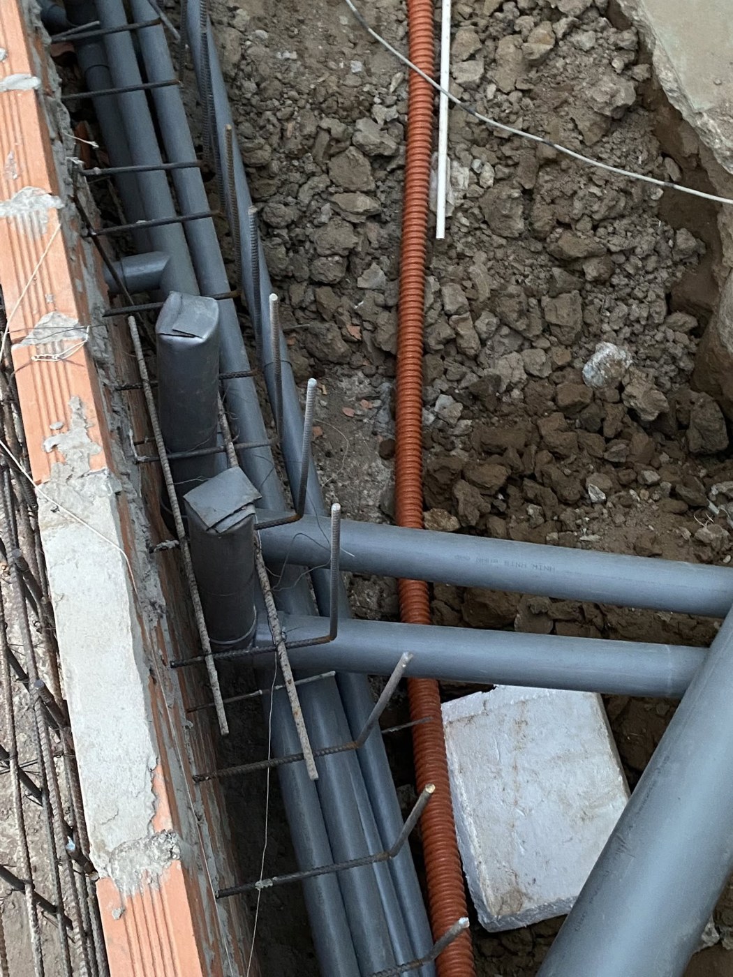 Máy bơm hồ bơi biến tần tiết kiệm điện đến 80%: Có thật và hoàn vốn bao lâu? bảo trì máy bơm hồ bơi biến tần